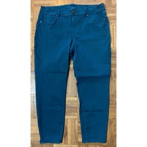 Maurices Jeggings. Size 20W short.